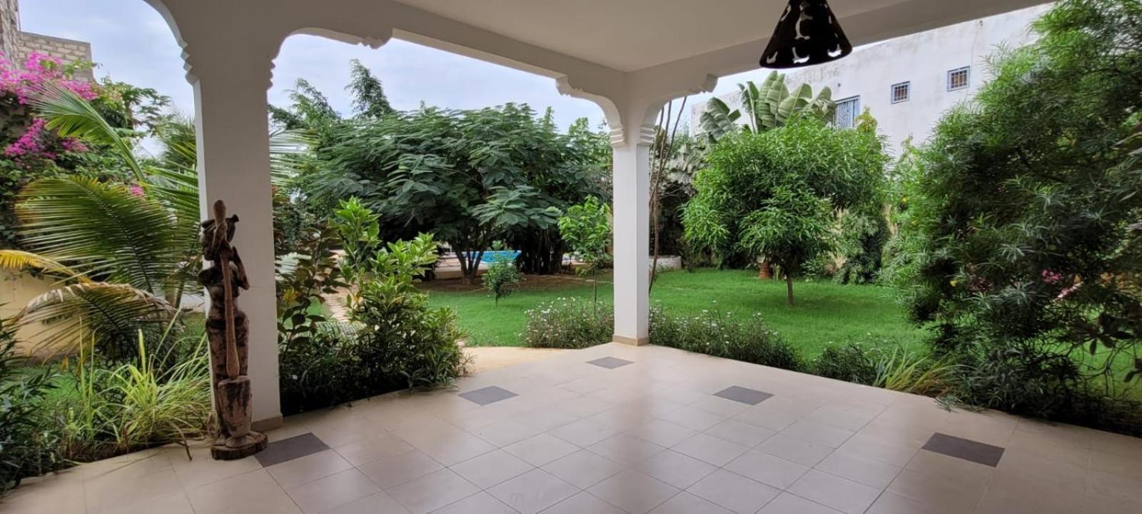 Villa Saraba Сомон Экстерьер фото